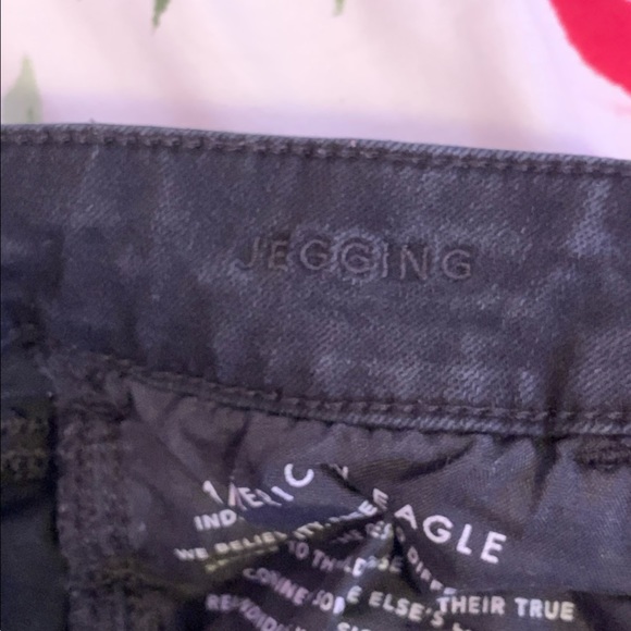 Black American Eagle Size 0 Distressed Skinny Jeggings - Picture 6 of 9